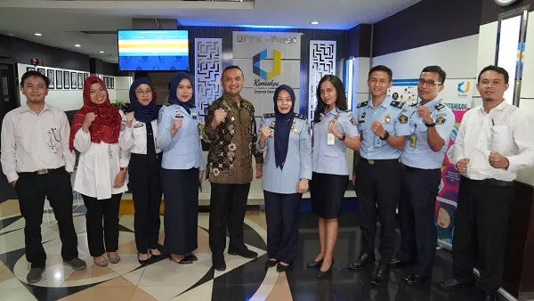 TIK07723