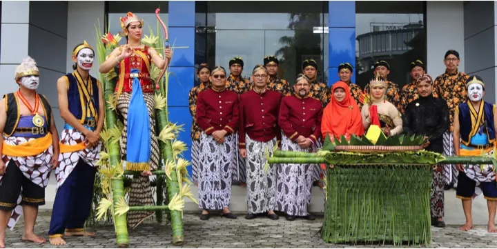 gedung6