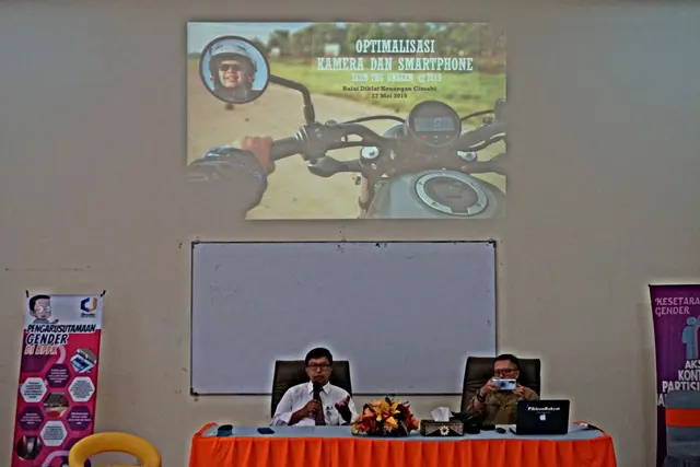 DSC07114-logo