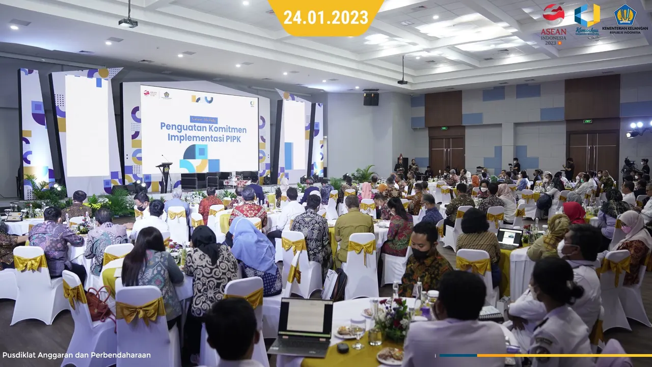 Seminar Eksekutif Penguatan Komitmen Implementasi PIPK