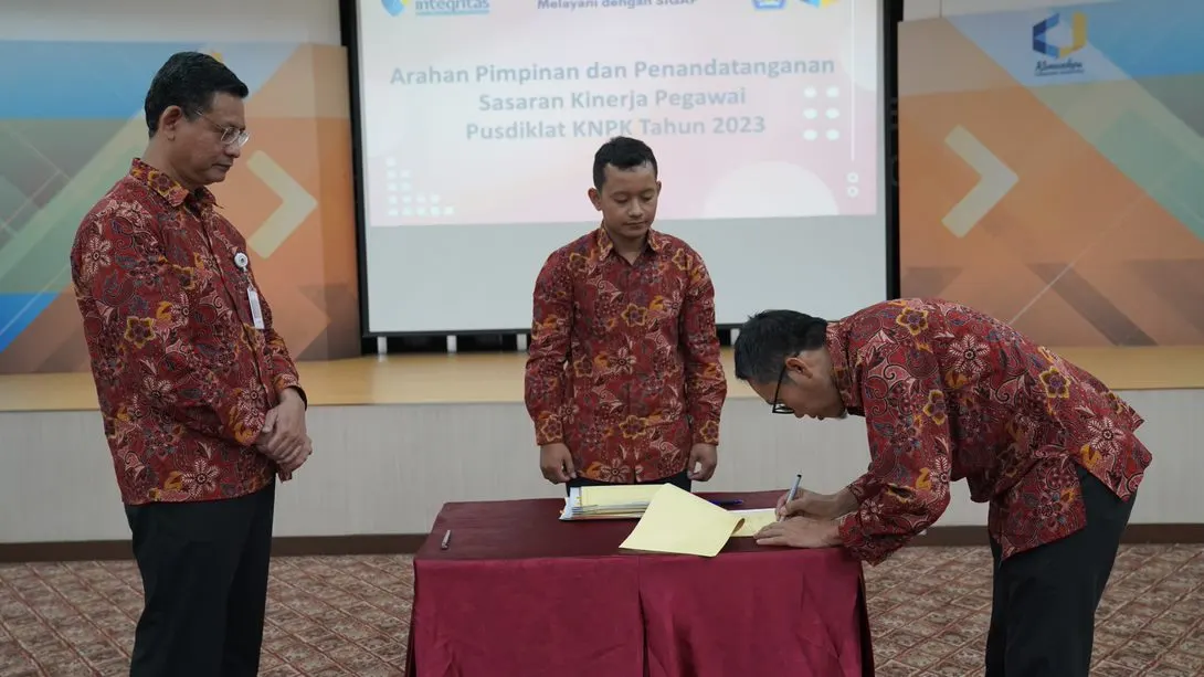 Pejabat Pusdiklat KNPK Tanda Tangani SKP Tahun 2023