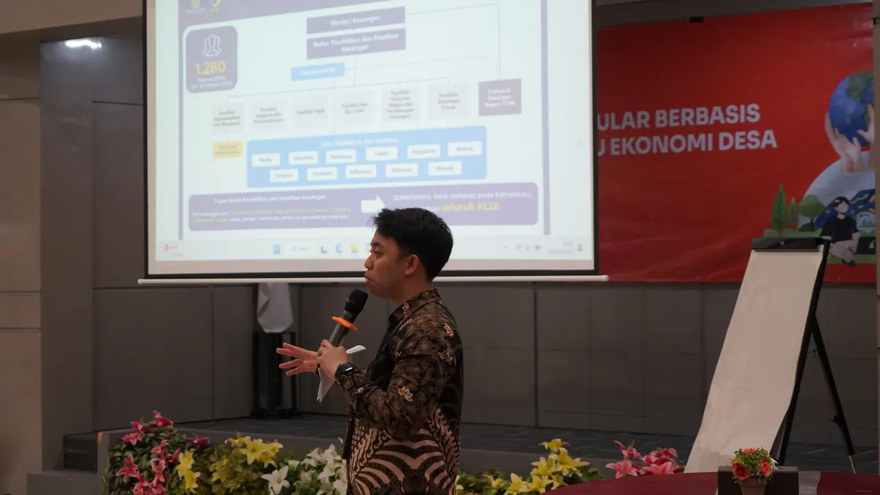 Pembukaan Pelatihan Ekonomi Sirkular Berbasis Lingkungan bagi Pelaku Ekonomi Desa Tahun Anggaran 2025