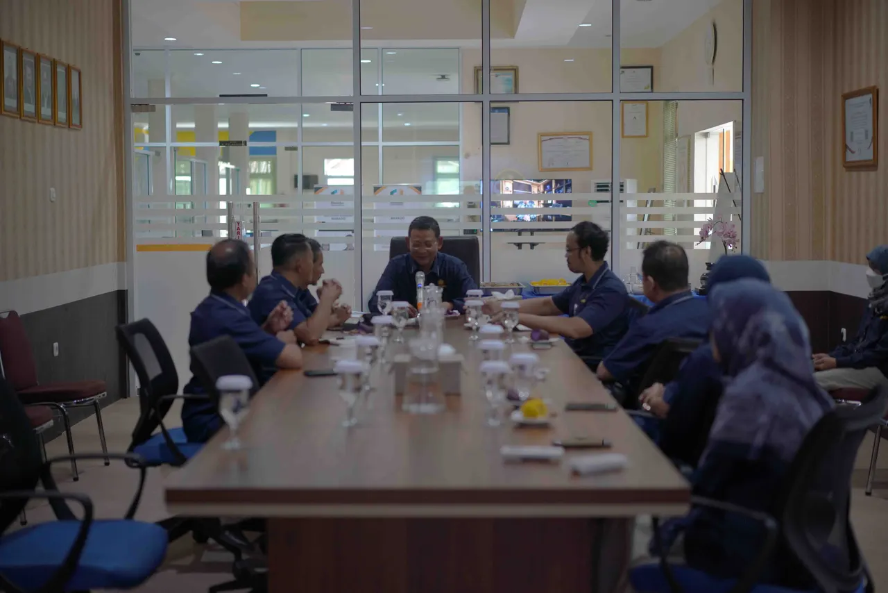Kepala Pusdiklat KNPK menjadi Inspektur Upacara Penutupan kegiatan Orientasi Pembentukan Karakter CPNS TA 2023 dan Sharing Session di BDK Manado