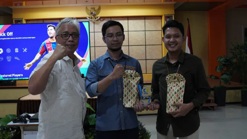 juara 3 KPP Kepanjen bersama Tri Wibowo (kiri)