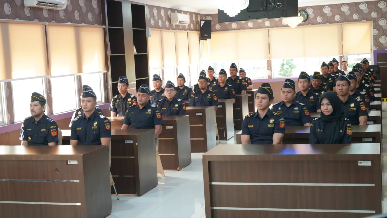 Pembukaan Pelatihan Teknis Monitoring dan Evaluasi Fasilitas TPB & KITE Berbasis Analisis IT Inventory