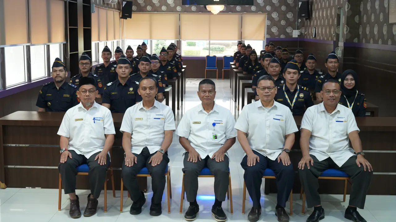 Pembukaan Pelatihan Teknis Monitoring dan Evaluasi Fasilitas TPB & KITE Berbasis Analisis IT Inventory