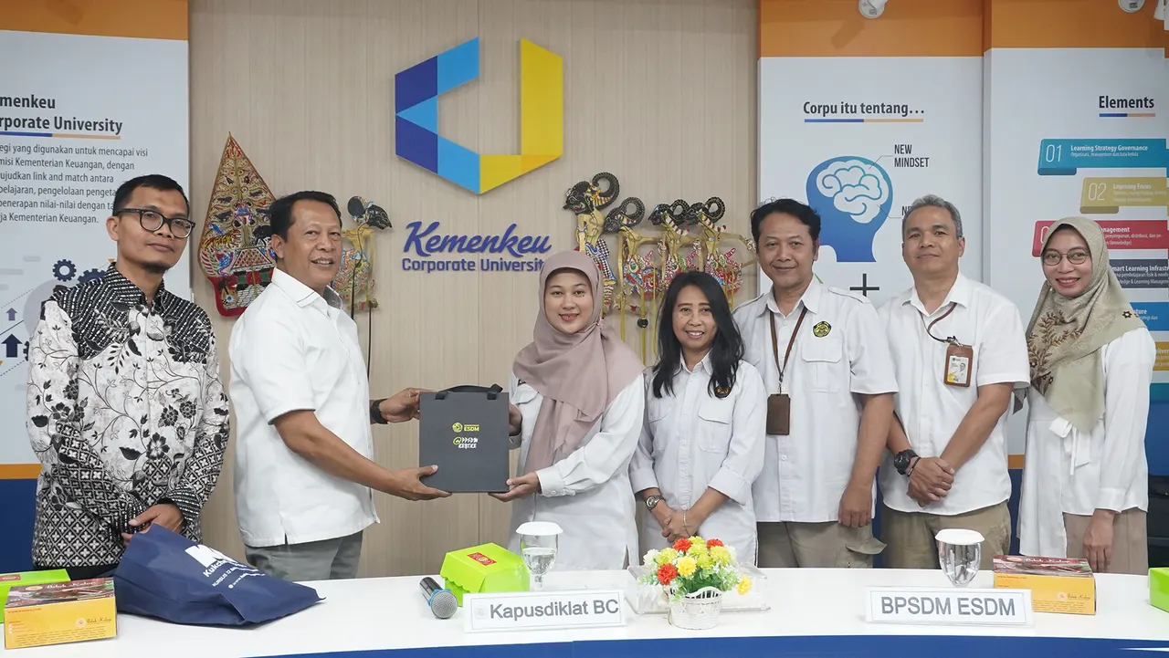 Penyerahan Cendera Mata