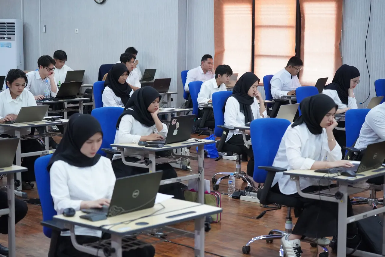 Pelaksanaan ujian mengikuti standar dari panitia pusat