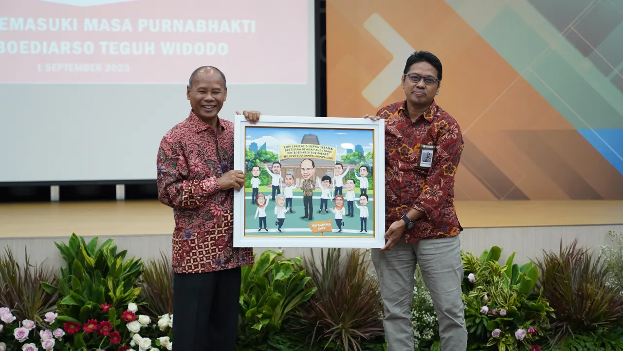Pusdiklat KNPK menyelenggarakan pelepasan pegawai yang memasuki masa purnabakti Bapak Boediarso Teguh Widodo (Widyaiswara Ahli Utama Pusdiklat KNPK)