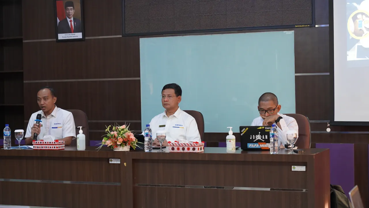 Kepala Pusdiklat KNPK Membuka Pelatihan Pengelolaan Pajak Daerah dan Retribusi Daerah (Blended Learning) Tahun 2023 di Medan