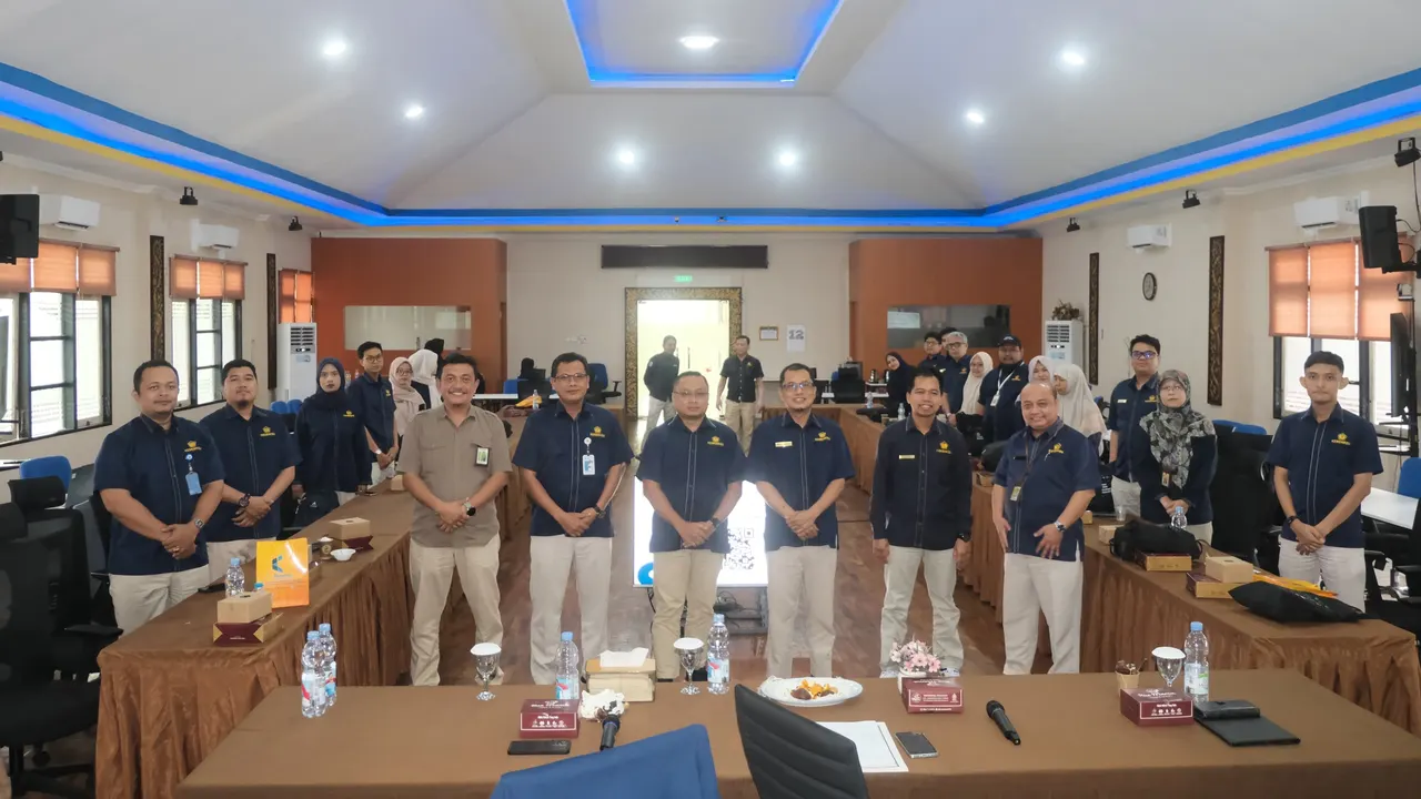 Foto bersama mitra kerja internal Kemenkeu