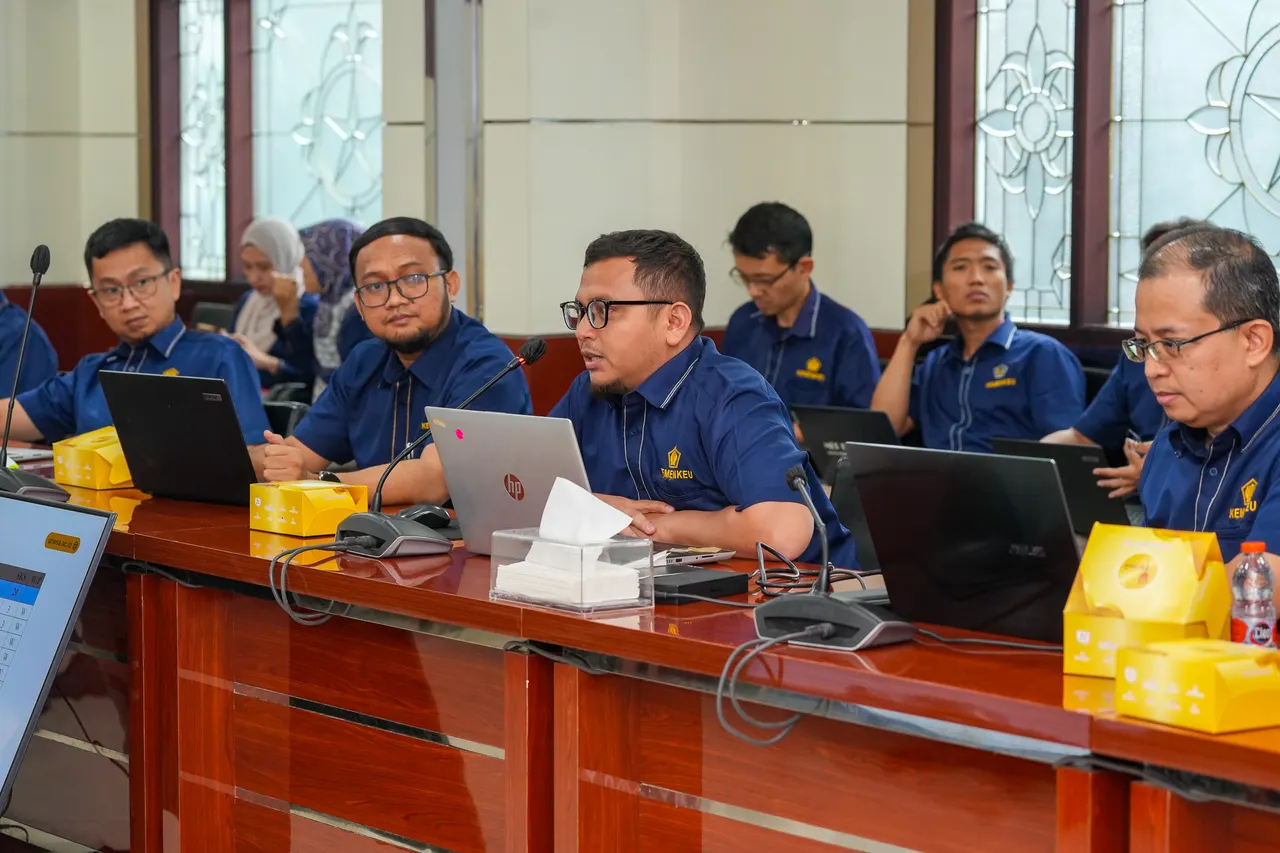 FEB UNESA Konsultasi Kurikulum dan Pengembangan Kerja Sama dengan BPPK