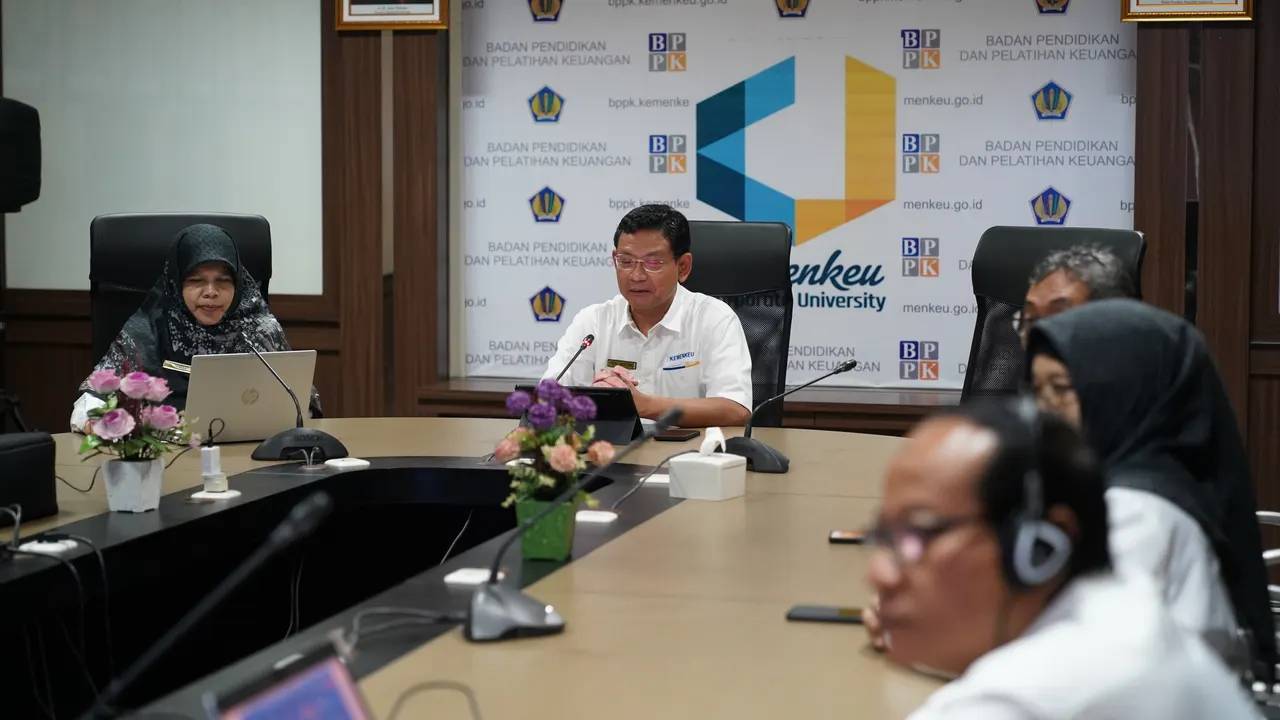 Kepala Pusdiklat KNPK membuka Pelatihan Penilaian Sumber Daya Alam Berupa Hutan Konservasi Tahun 2023 dan Melakukan Sharing Session Update Program Pelatihan KNPK