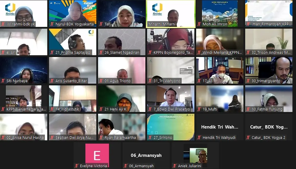 Peserta PJJ Penguatan Strategi Komunikasi