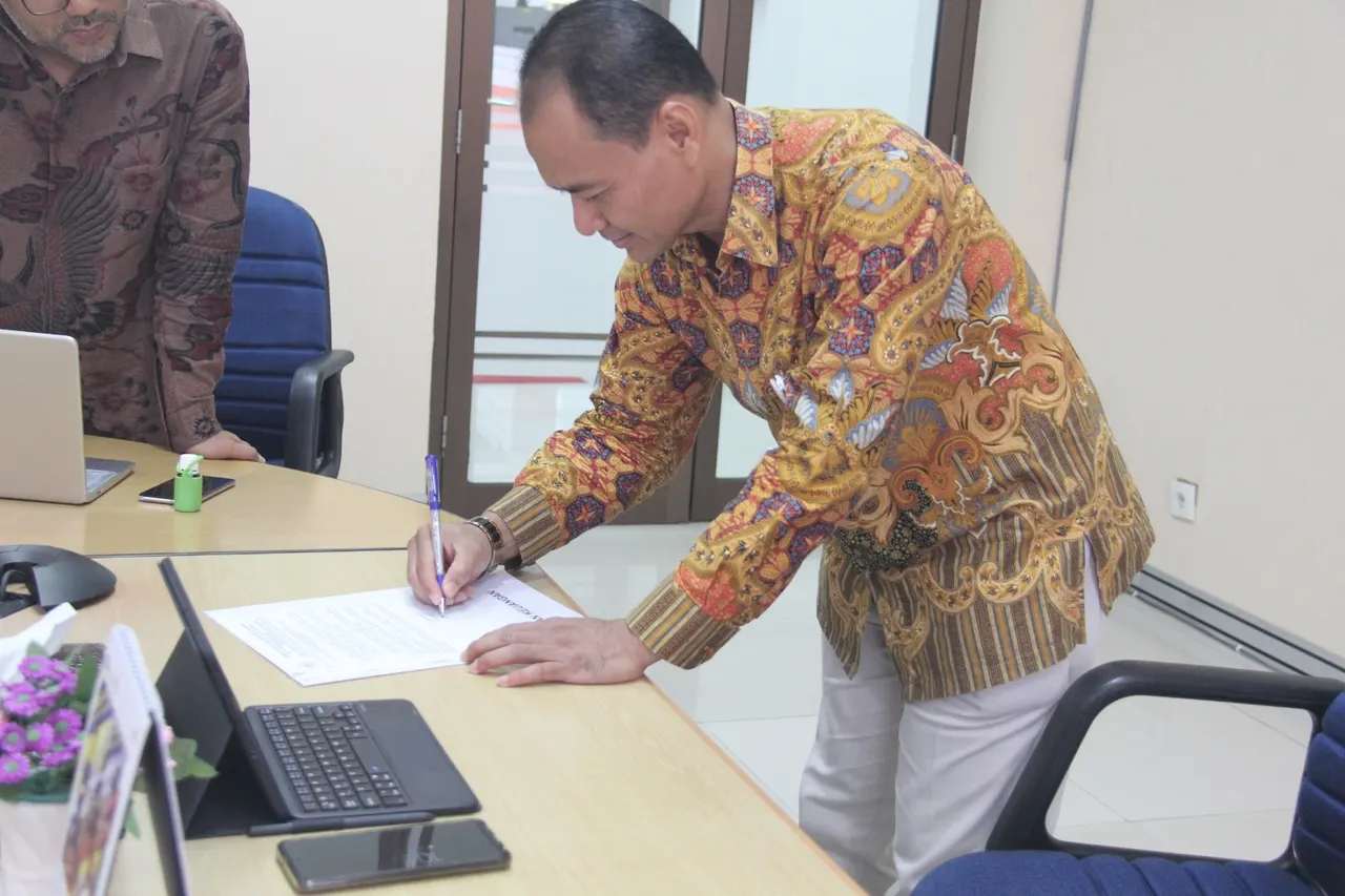 Penandatanganan Berita Acara Serah Terima Jabatan