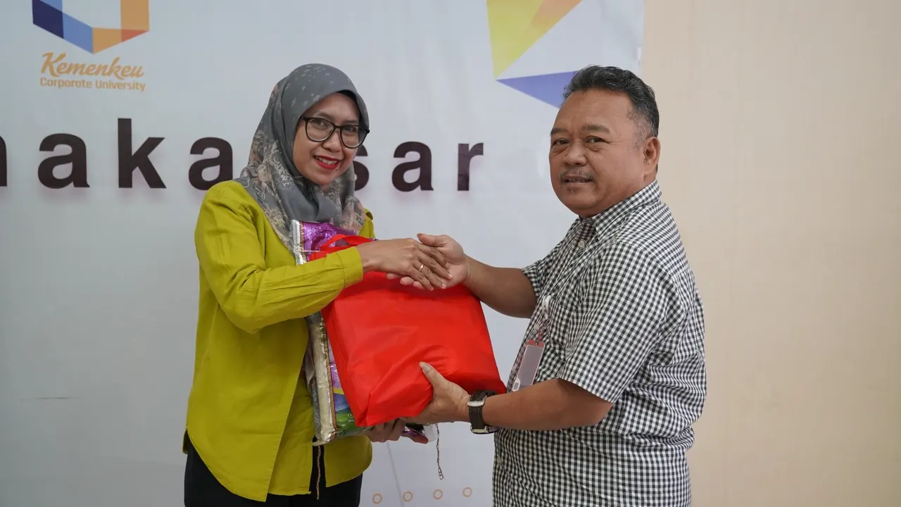 BDK Makassar Turut dalam Bakti Sosial Spesial Hari Ibu Tahun 2024