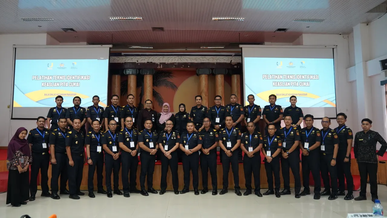 Pembukaan Pelatihan Identifikasi Keaslian Pita Cukai