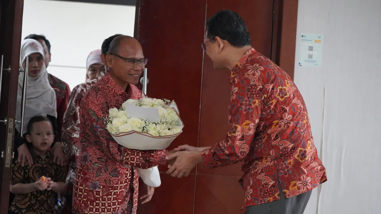 Pusdiklat KNPK menyelenggarakan pelepasan pegawai yang memasuki masa purnabakti Bapak Boediarso Teguh Widodo (Widyaiswara Ahli Utama Pusdiklat KNPK)