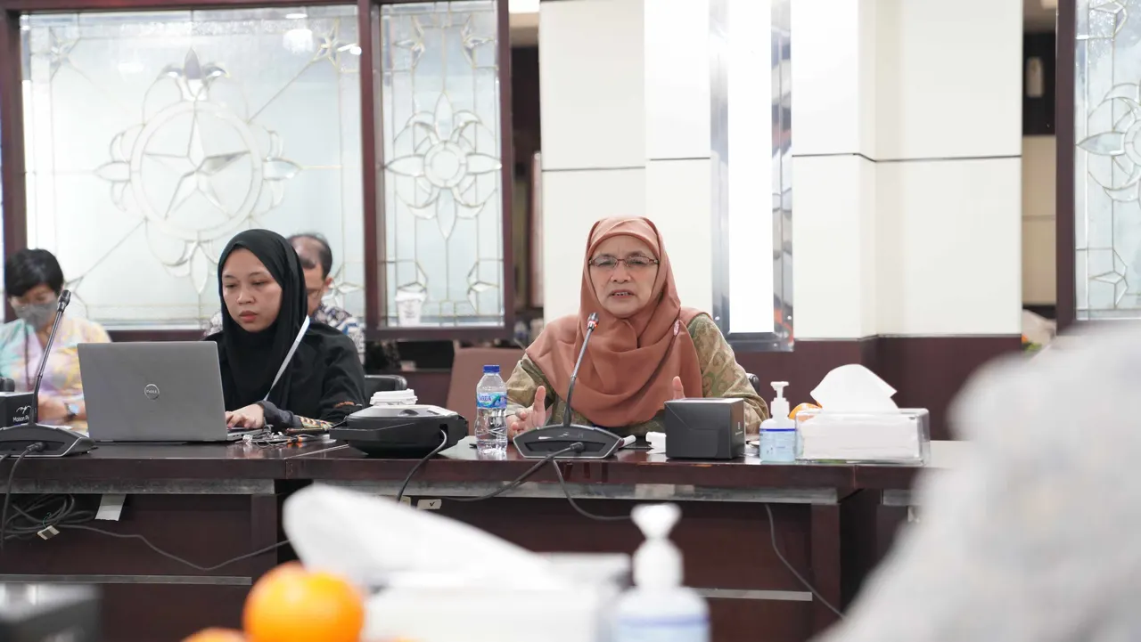 Pusdiklat KNPK Pusdiklat KNPK melaksanakan kegiatan Audiensi dan Dukungan Implementasi Program Unggulan Pusdiklat KNPK Tema Pengelolaan Keuangan Daerah yang Akuntabel dalam Kerangka UU HKPD ke DJPK