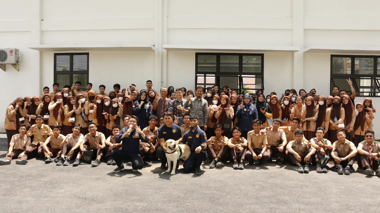 Customs Goes to School: KPPBC TMP B Medan Berikan Sosialisasi Bea Cukai dan PKN STAN kepada Generasi Muda!