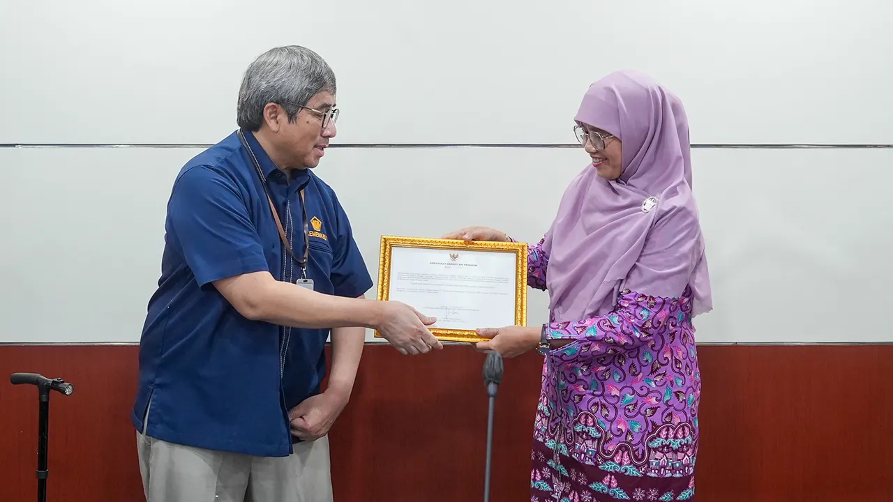 BPPK Serahkan Hasil Penilaian Akreditasi Program BPSDM Provinsi Sumatera Barat