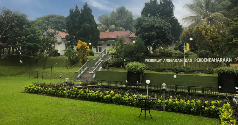Taman Air Mancur Belakang Cattleya