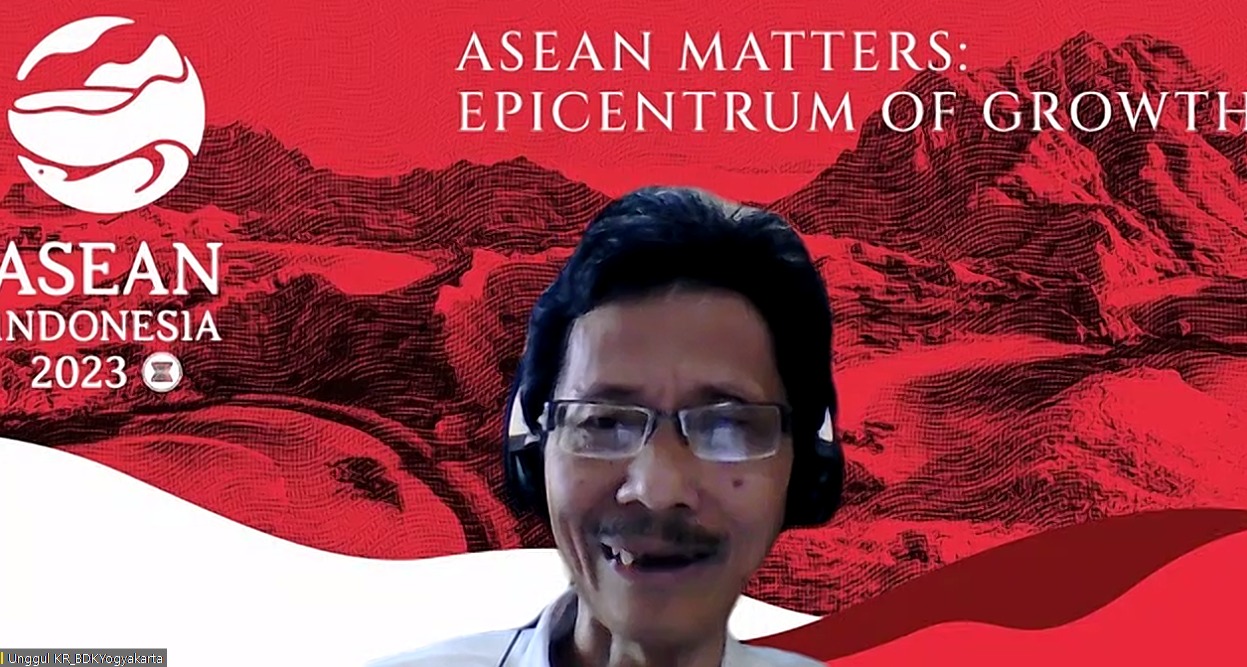 Kepala_BDK_Yogyakarta_membuka_kegiatan_PJJ_secara_resmi.jpeg