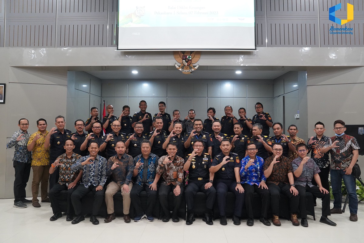 Pelatihan Teknis Identifikasi Keaslian Pita Cukai