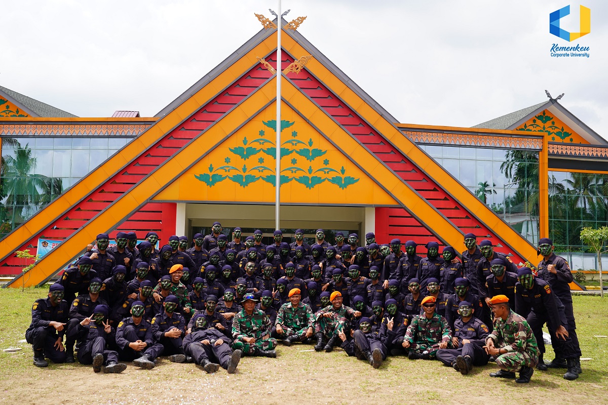 Penutupan Pelatihan Samapta BDK Pekanbaru