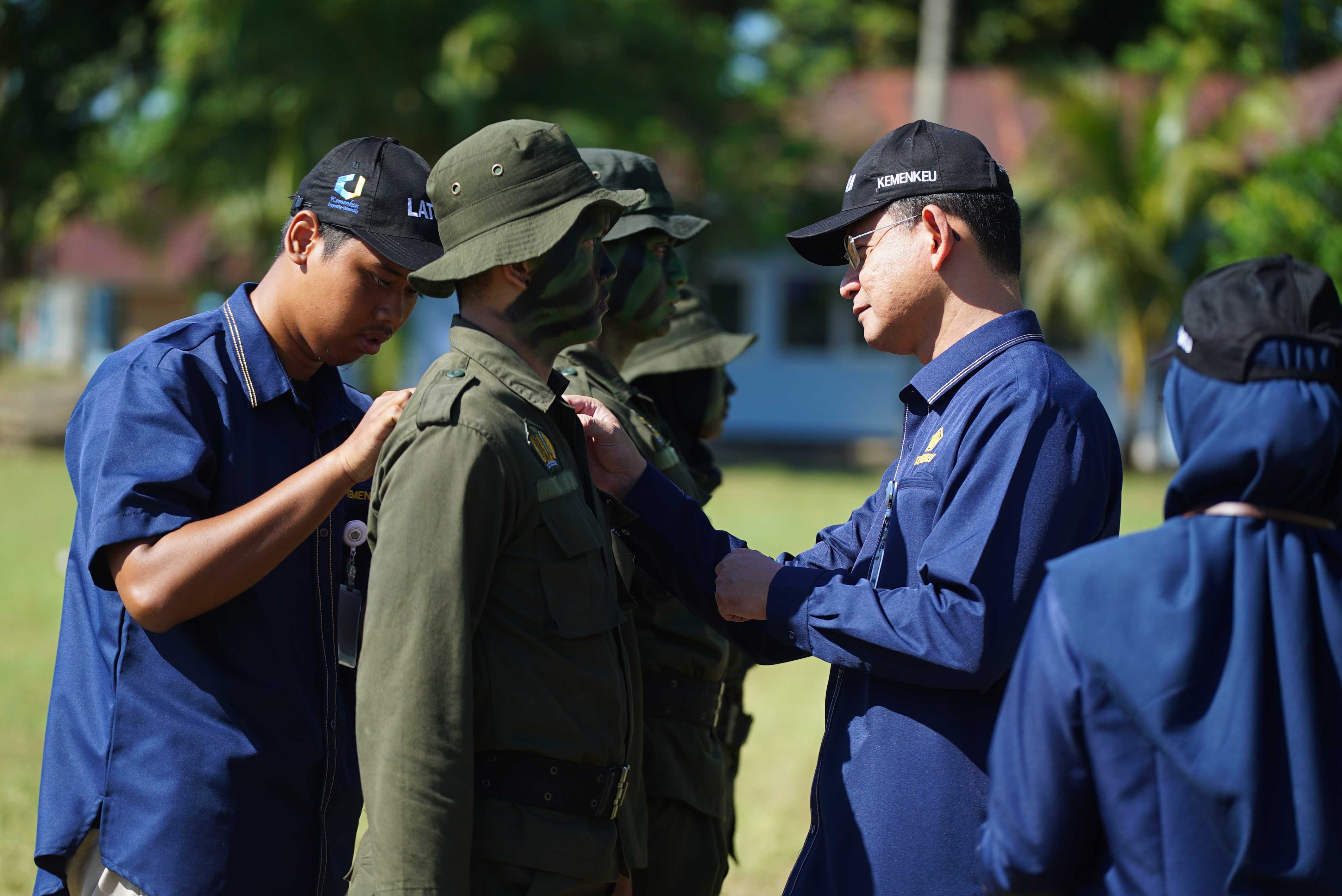 Kepala Pusdiklat KNPK menjadi Inspektur Upacara Penutupan kegiatan Orientasi Pembentukan Karakter CPNS TA 2023 dan Sharing Session di BDK Manado