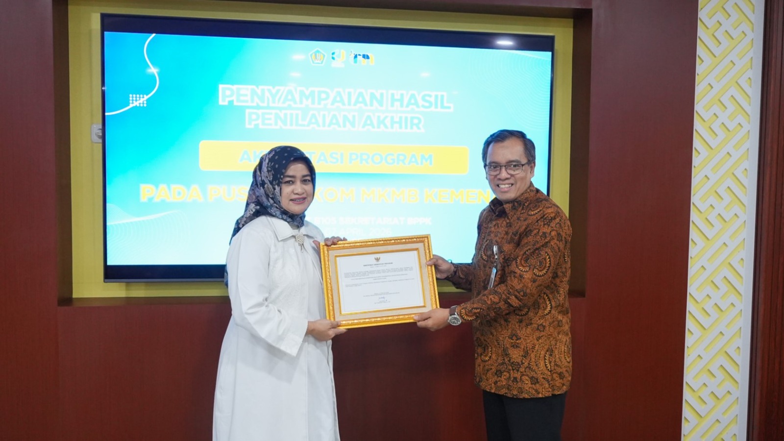 BPPK Serahkan Hasil Akreditasi Program di Bidang Keuangan Negara   pada Pusbangkom MKMB Kemenag