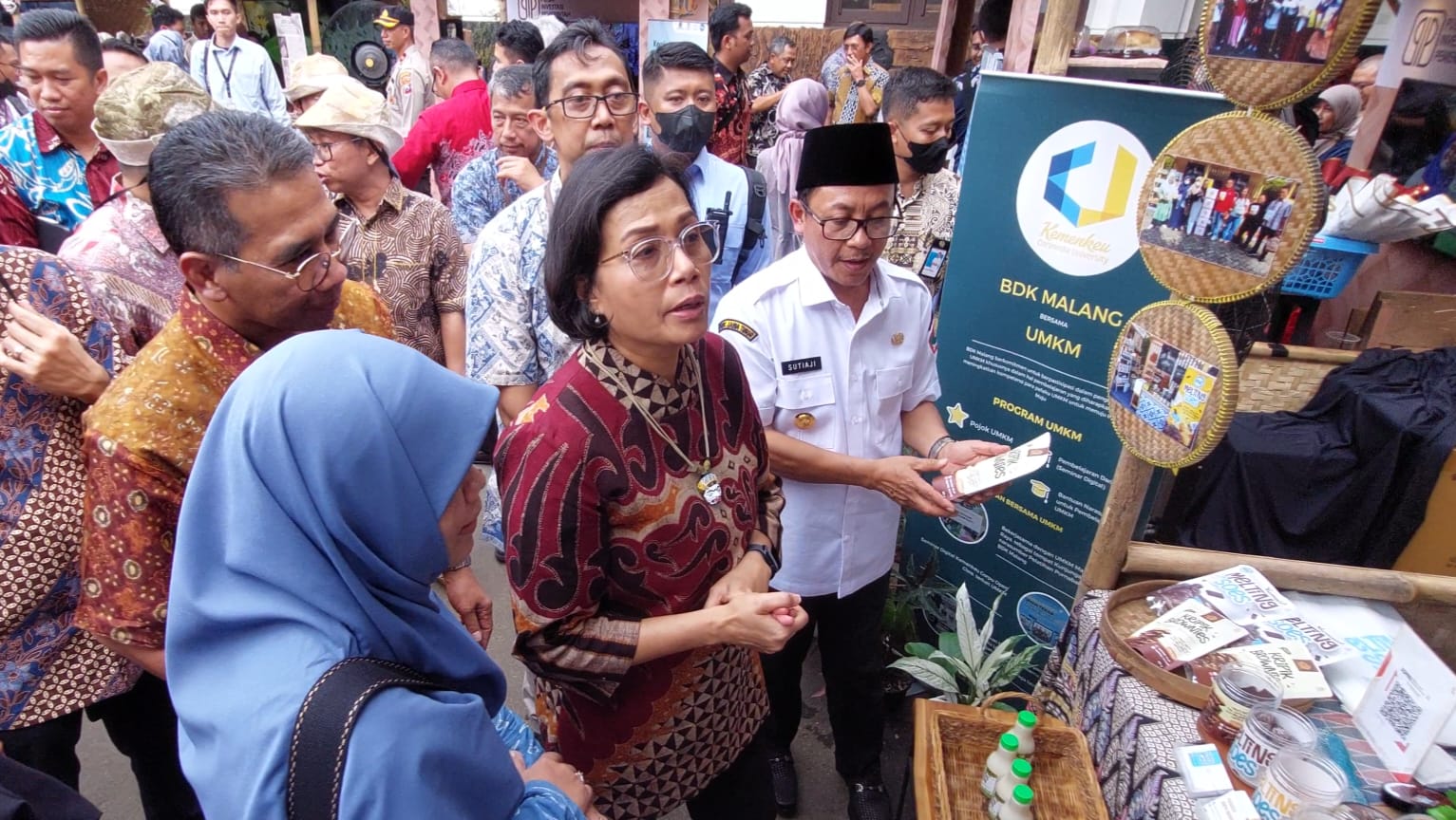 Sinergi Balai Diklat Keuangan Malang dalam Festival UMKM Mini Expo