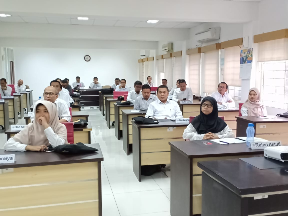 Mengawali Pembukaan Tiga Pelatihan