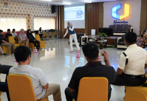 In House Training dengan mengusung tema “Team Up, Level Up : Tingkatkan Kolaborasi dan Komunikasi”
