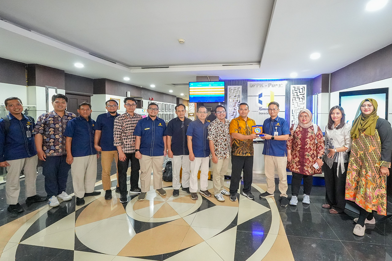 FEB UNESA Konsultasi Kurikulum dan Pengembangan Kerja Sama dengan BPPK